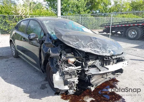 2020 Toyota Corolla Le z USA, uszkodzony, nr VIN 5YFEPRAE4LP088626